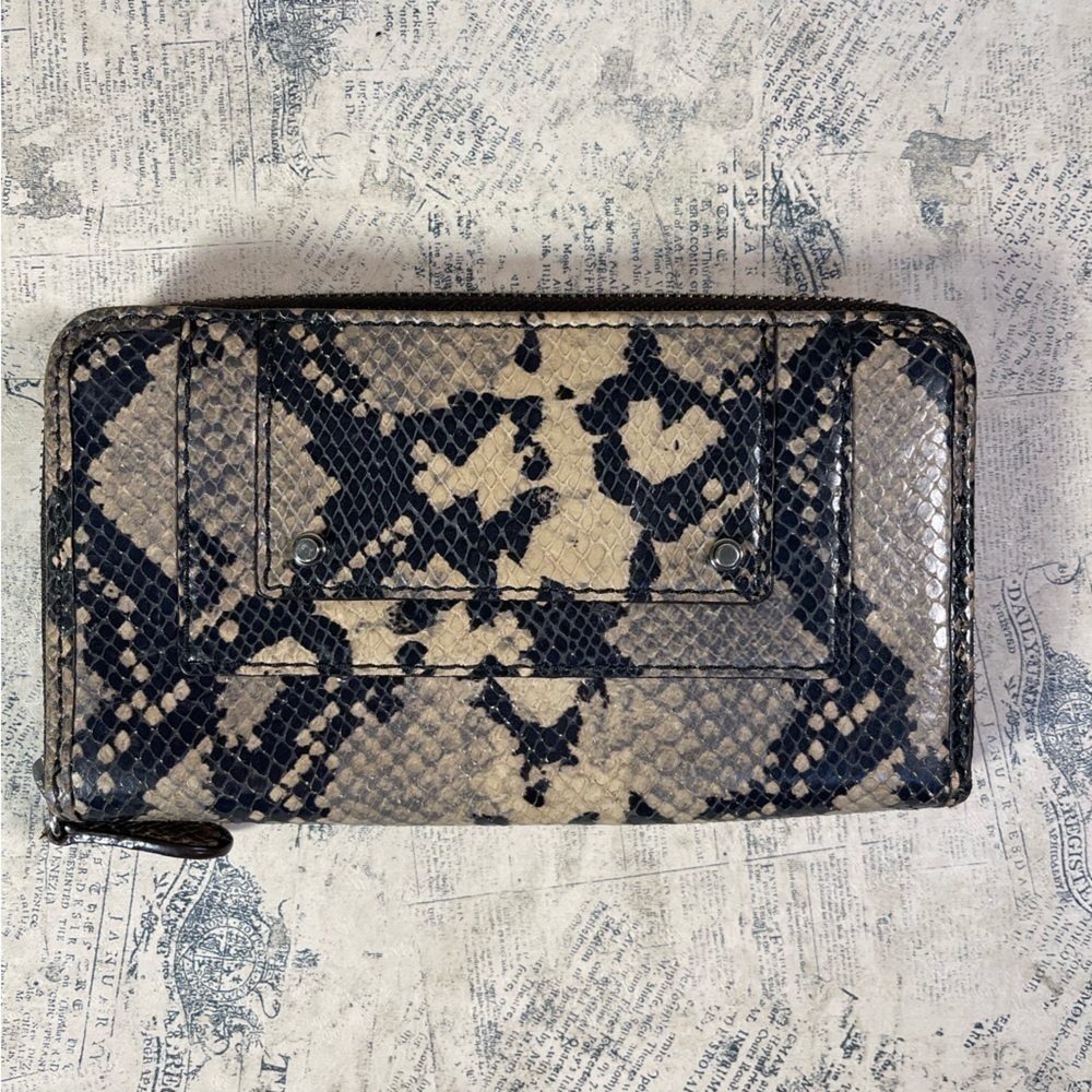 Banana Republic Snakeskin Embossed Leather Zip Around Wallet Continental Clutch